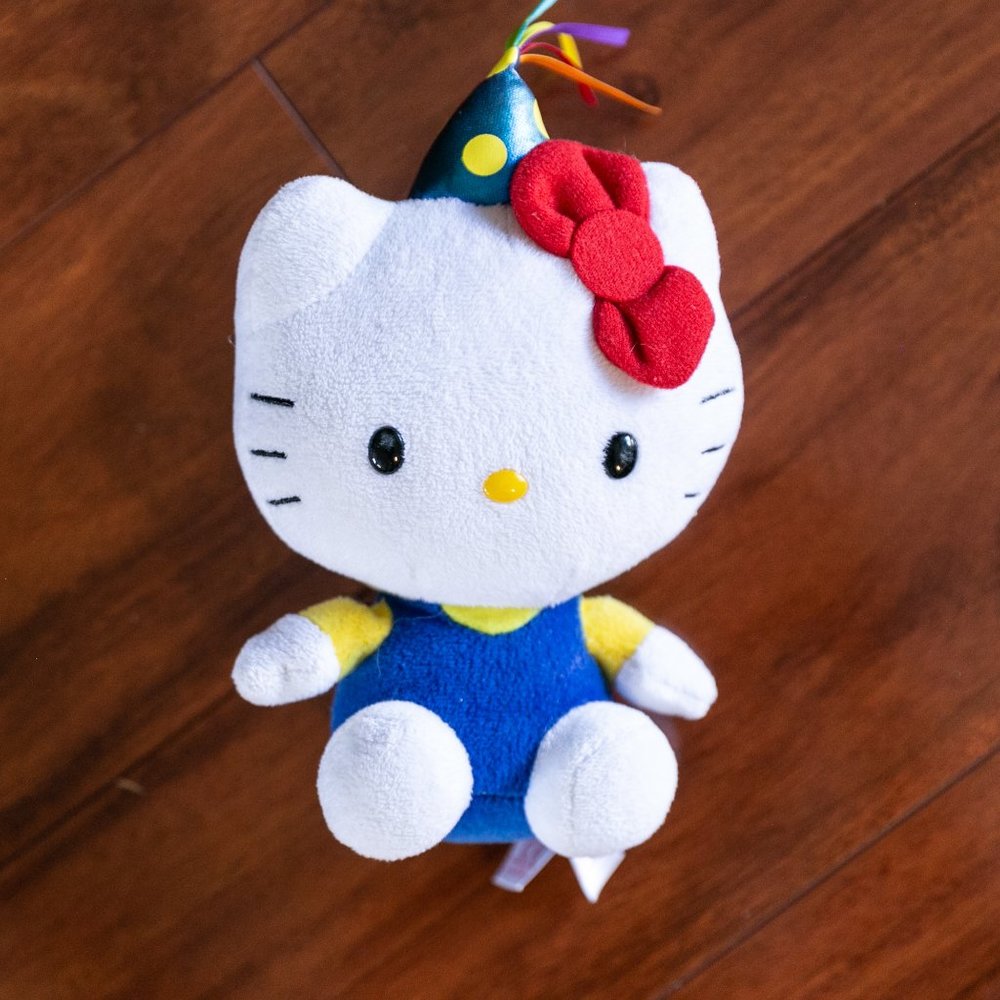 TY Hello Kitty Birthday Plush Toy